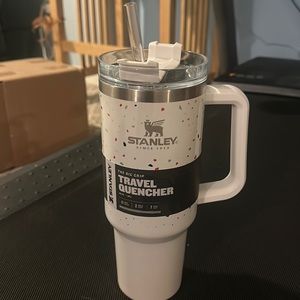 Stanley 40oz travel quencher.